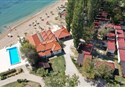 foto areal mobilnych domov Camp Galeb v letovisku Omis v Chorvatsku