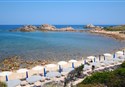 foto plaz La Canneddi pri hoteli Red Sun Village v Canneddi - Isola Rossa na talianskom ostrove Sardinia