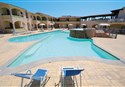 foto bazen hotela Mimose Beach Village v Badesi na talianskom ostrove Sardinia