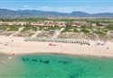 foto plaz hotela Mimose Beach Village v Badesi na talianskom ostrove Sardinia