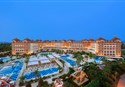 foto nocny pohlad hotela Royal Alhambra v stredisku Antalya-Lara v Turecku